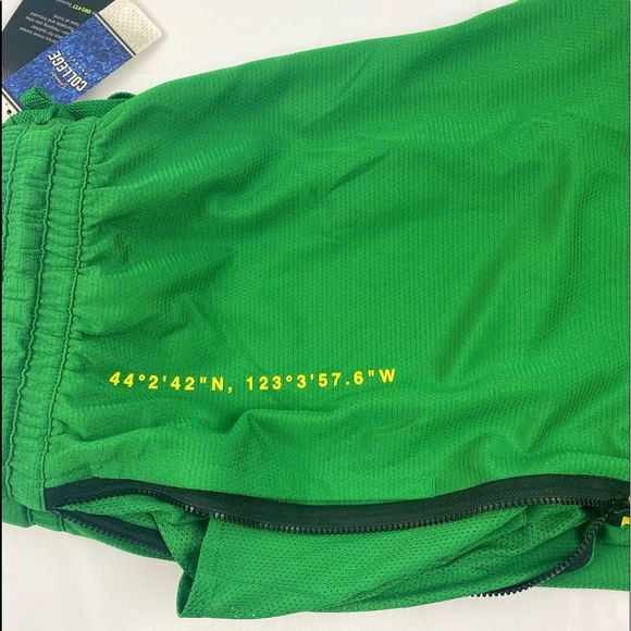 NEW Nike NCAA Oregon Ducks Dri-Fit Basketball Shorts // Medium - Picture 8 of 8